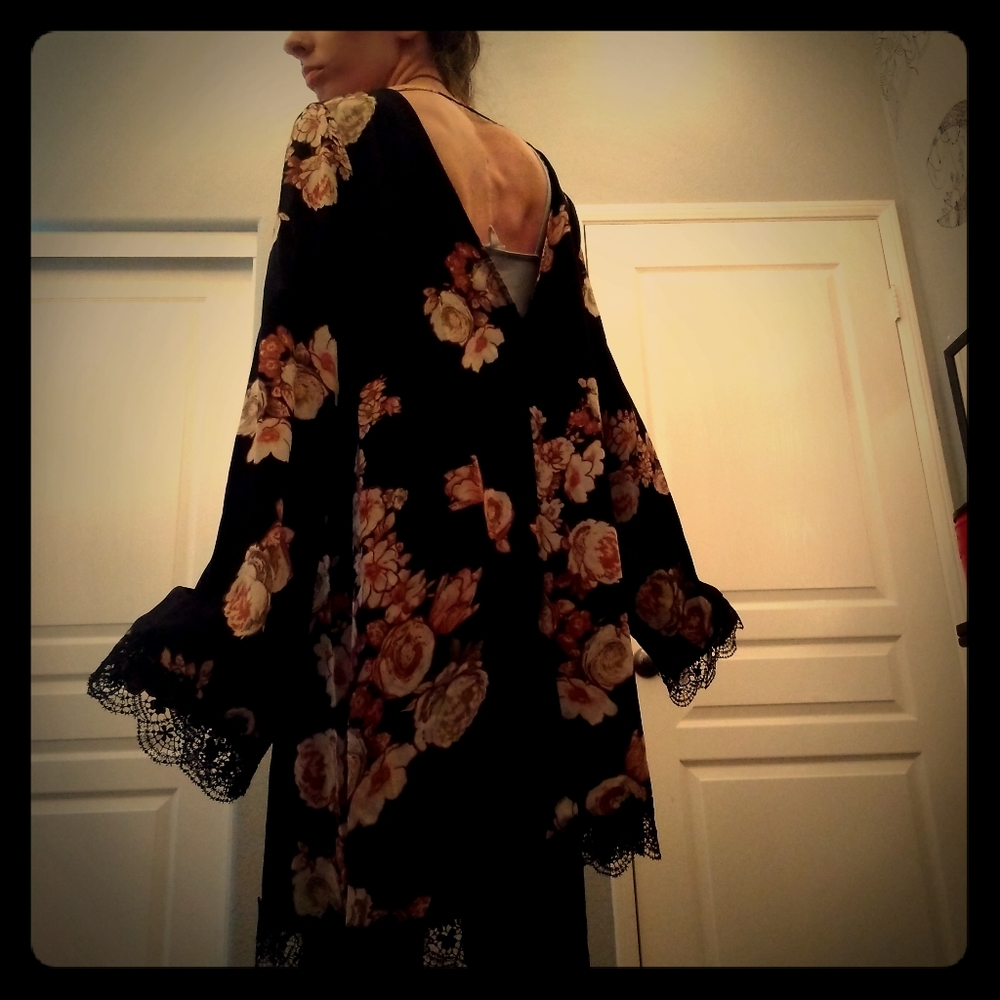 Forever 21 floral open back dress